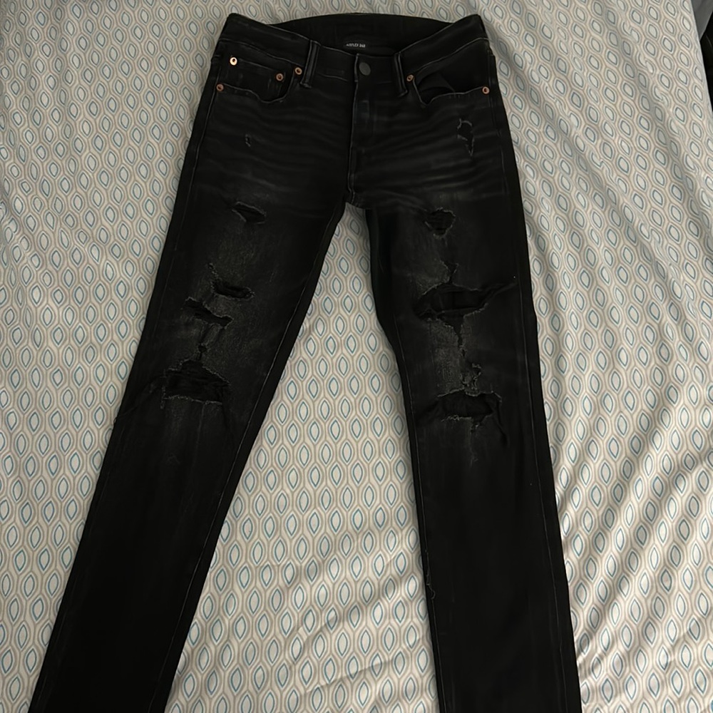 American Eagle 30x32 Black Ripped Skinny Jeans